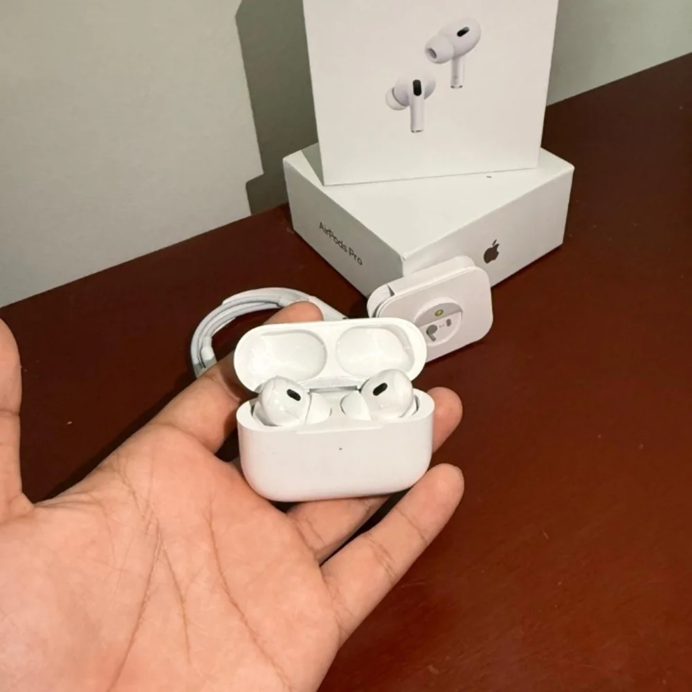 Apple AirPods Pro with Charging Case - White